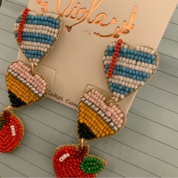 Teacher Of The Year Earrings Beaded Fun And Cute - Picture 4 of 4